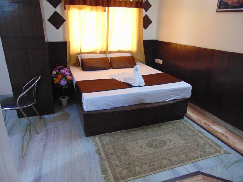 Fabexpress Alpine Hotel Agra  Exterior foto